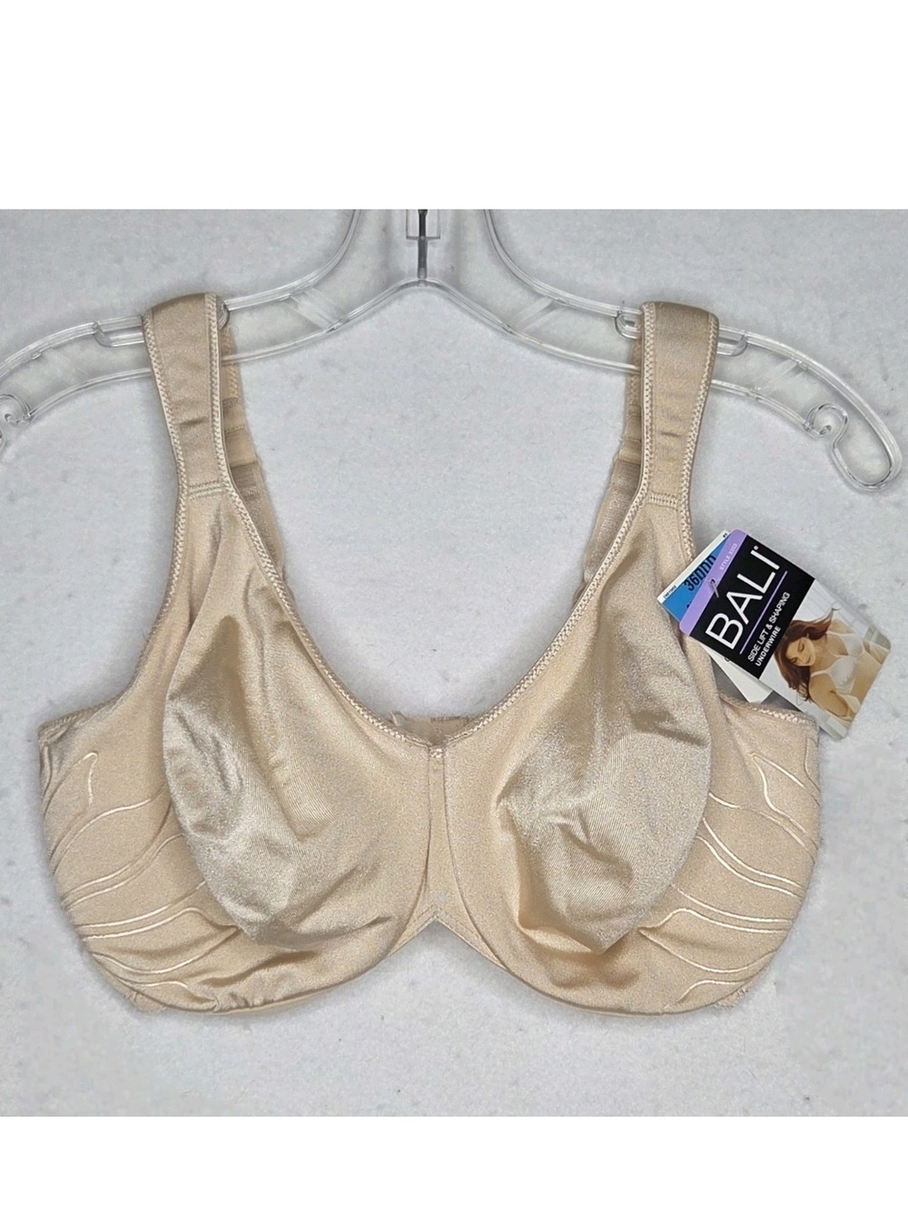 Bali Bra NWT 36 DDD Beige Shaping Underwire Side Lift 3353
